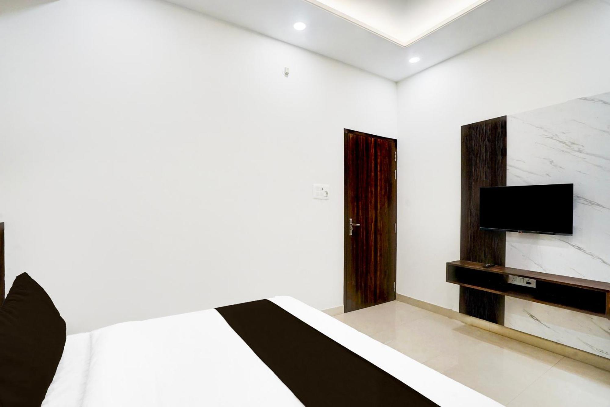 Collection O Golden Sapphire Hotel Jaipur Luaran gambar