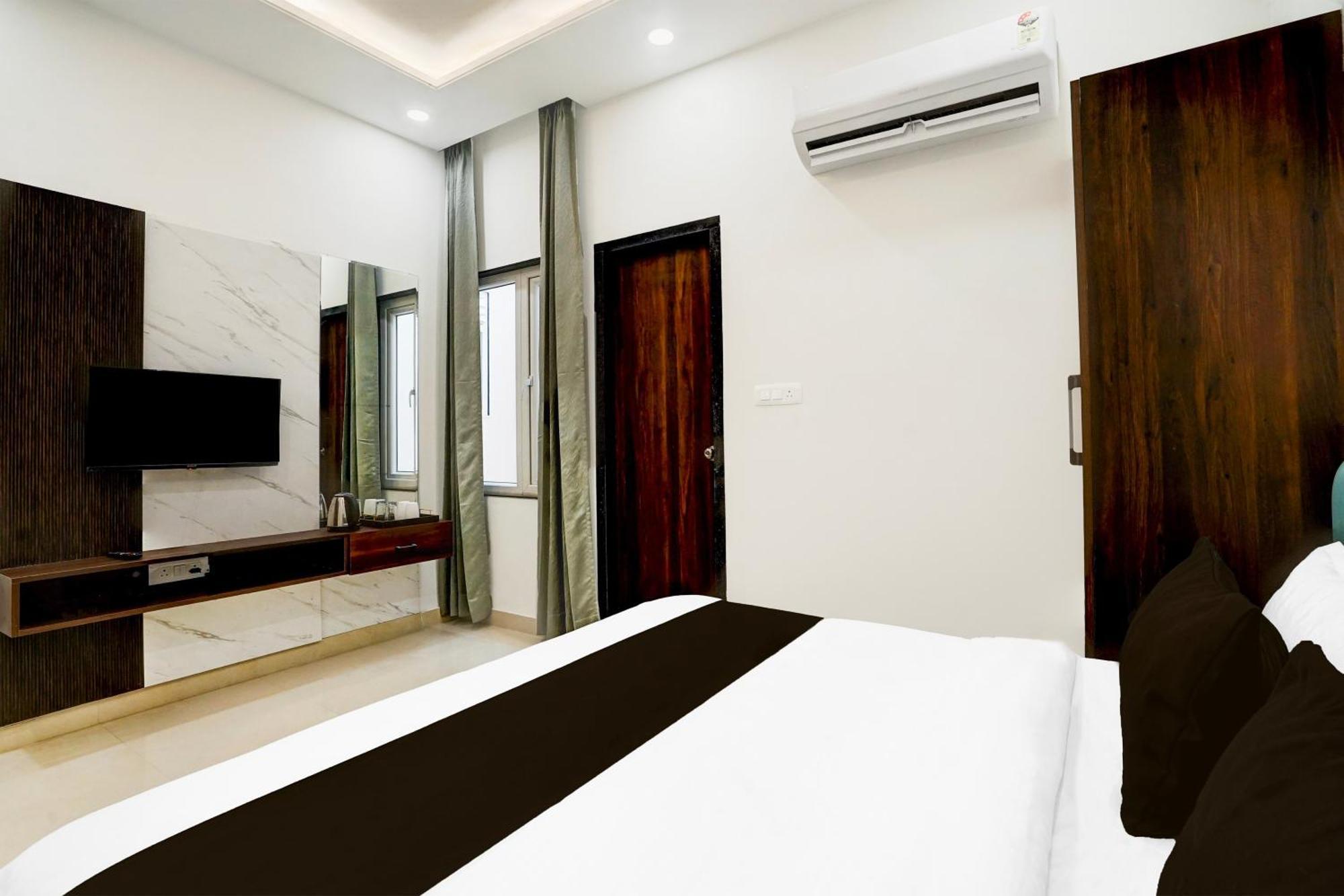 Collection O Golden Sapphire Hotel Jaipur Luaran gambar
