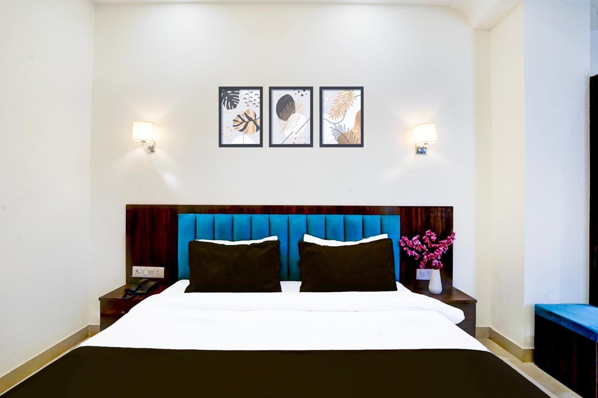 Collection O Golden Sapphire Hotel Jaipur Luaran gambar